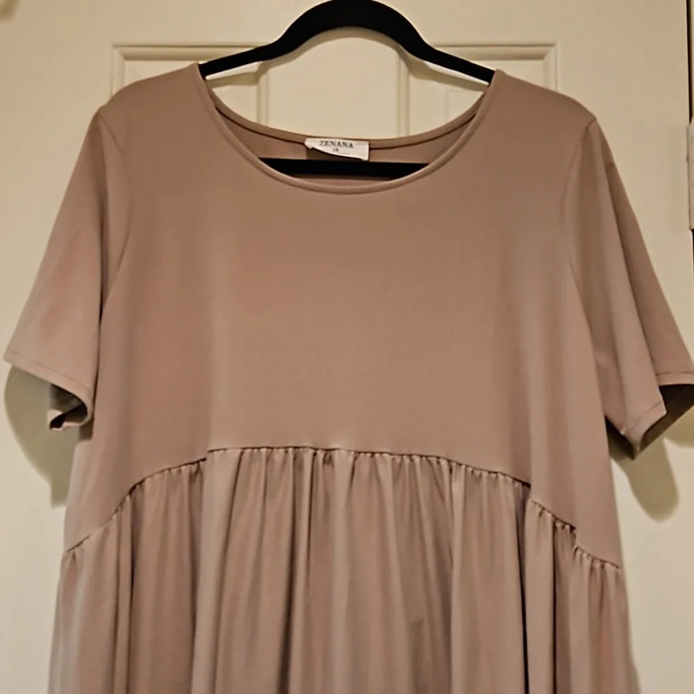 Zenana Taupe Blouse Size 1x - Picture 4 of 9
